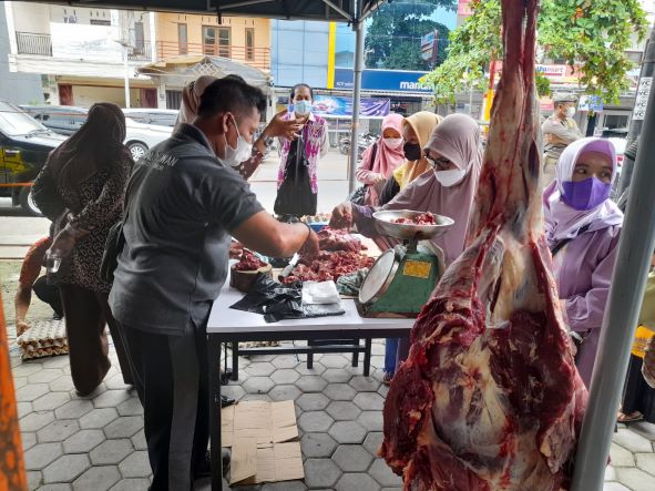 Disnakeswan Kembali Berpartisipasi pada Kegiatan Pasar Murah Dekranasda